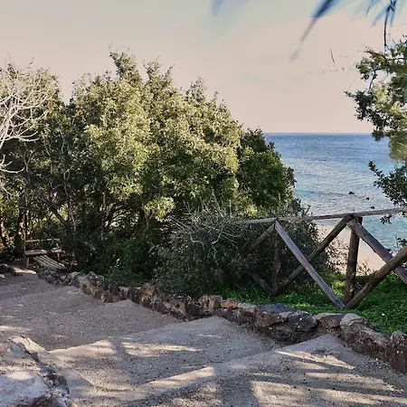 Casa Sulla Spiaggia Beach Steps To Beach Cala Gonone