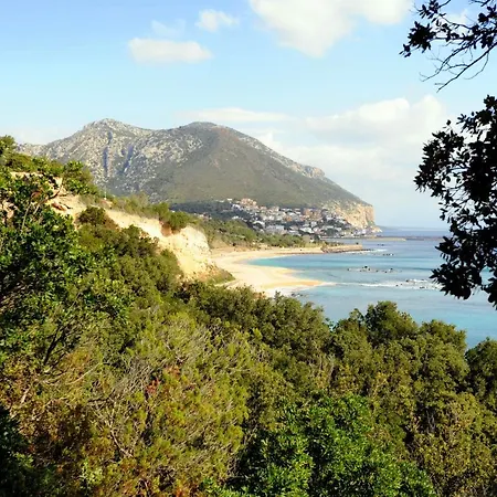 Casa Sulla Spiaggia Beach Steps To Beach דירה קאלה גונונה